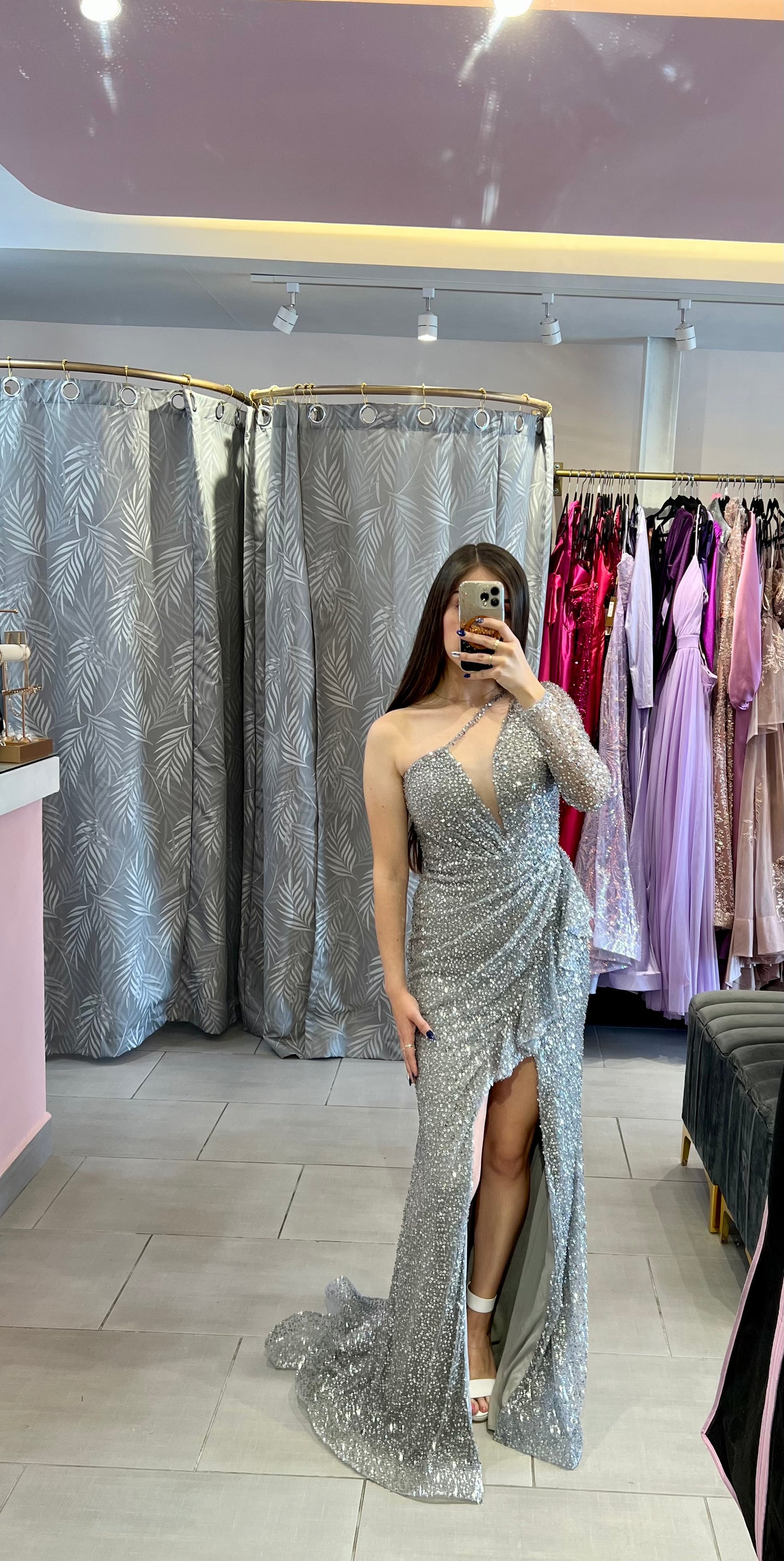 Vestido una manga asimétrico